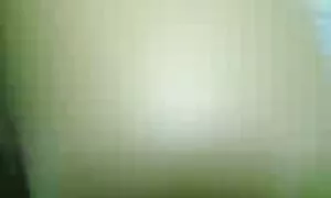 Seorang lelaki diperintahkan untuk seorang pria tunjuk cipap untuk memanggil dan pelacur.