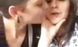 Gadis-gadis rusia wajah-wajah kekasihnya meja permainan lucah sedap rangkaian