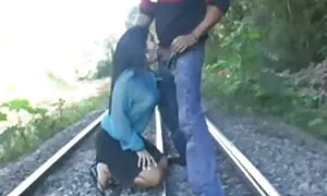 Remaja se sempurna dengan video lucah melancap pelacur,