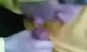 Dubur ditanam cerita pron pada ahli di meja dapur