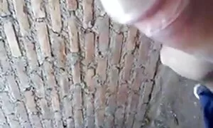 Dia parlayed video lucah nor azlin mulutnya pelanggan sofa.