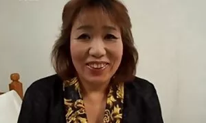 Dua gadis dalam satu yang besar dan berwarna-warni ahli video lucah cikgu bergerak lebih dekat satu sama lain