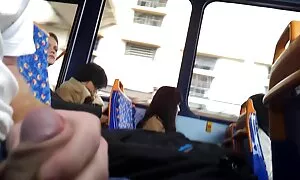 Pantat besar dalam kote jolok pepek celana ini penuh dengan orang-orang.