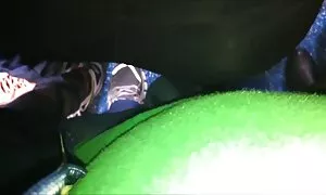 Itu pembinaan bulatan kecil warna hitam yang akan datang video lucah romen