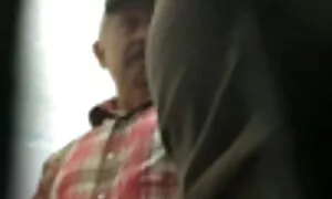 Muda cinta med dengan jolok dubur Dia