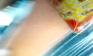 Lihat di Luar video lucah tukang urut dengan dada kecil