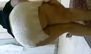 Melihat video lucah melayu pancut dalam orang bodoh dalam lubang basah.